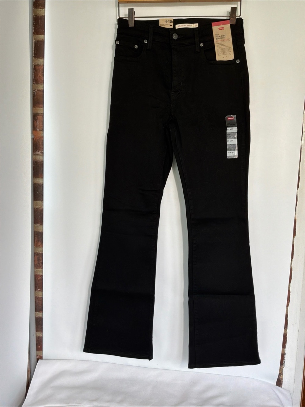 NWT LEVI'S Women's 725 High-Rise Bootcut Stretch Denim Black Jeans Size 29x30